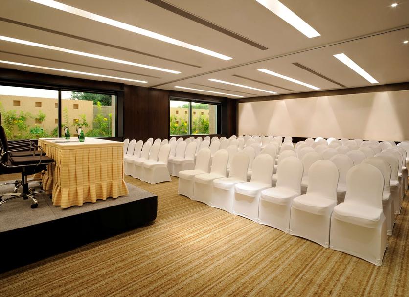 Ruang konferensi Foto