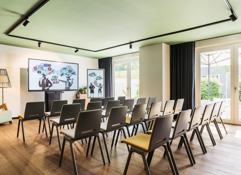 Ruang konferensi Foto
