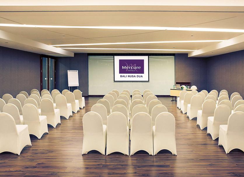 Ruang konferensi Foto