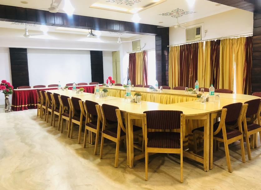 Ruang konferensi Foto