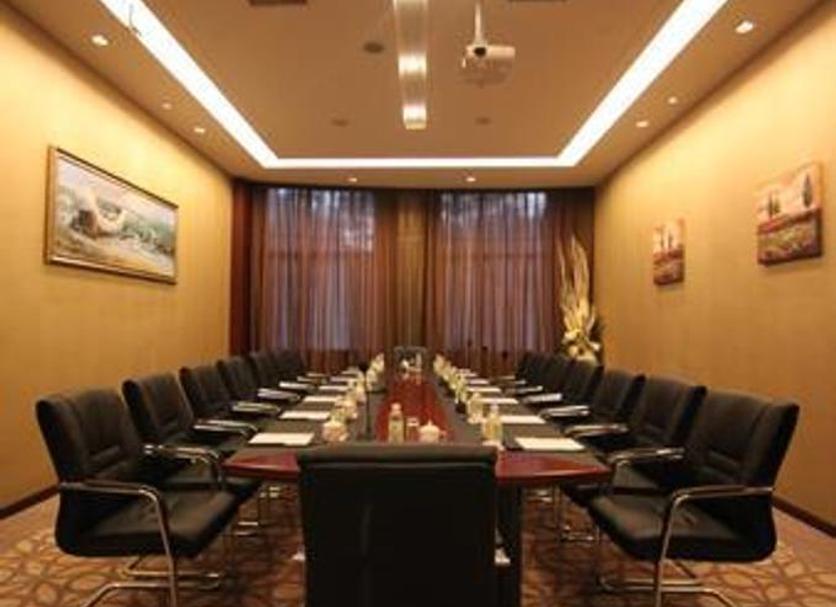 Ruang konferensi Foto