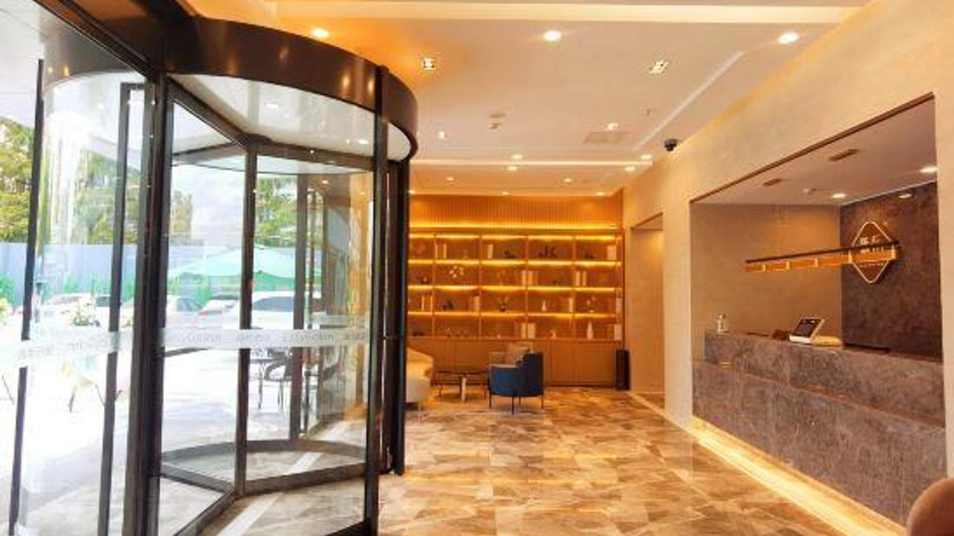 Accompanying Hotel·Yipin (Shanghai Lujiazui Financial and Trade Zone)