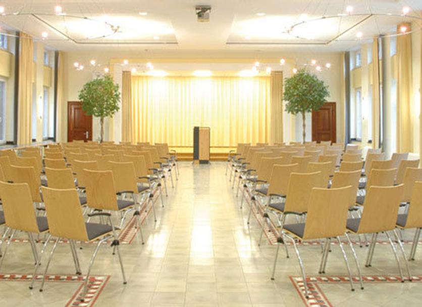 Ruang konferensi Foto