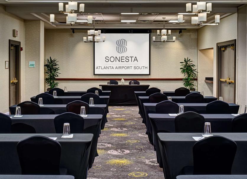 Ruang konferensi Foto