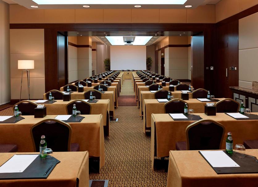 Ruang konferensi Foto