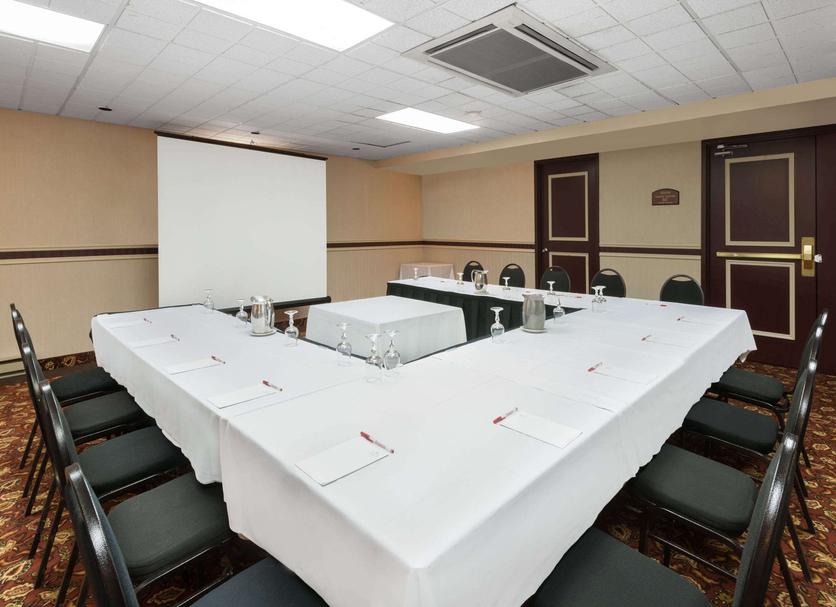 Ruang konferensi Foto