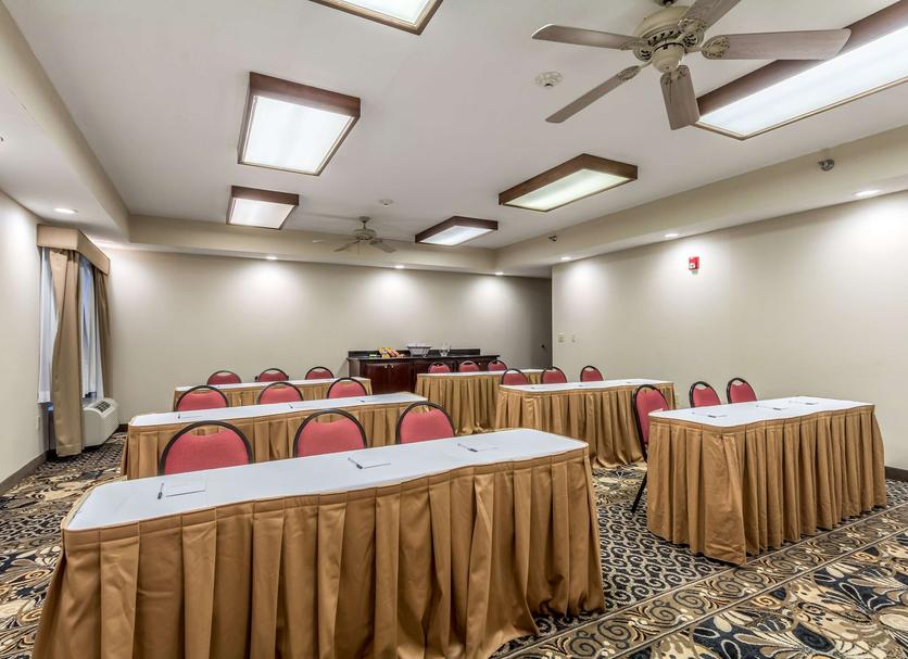 Ruang konferensi Foto