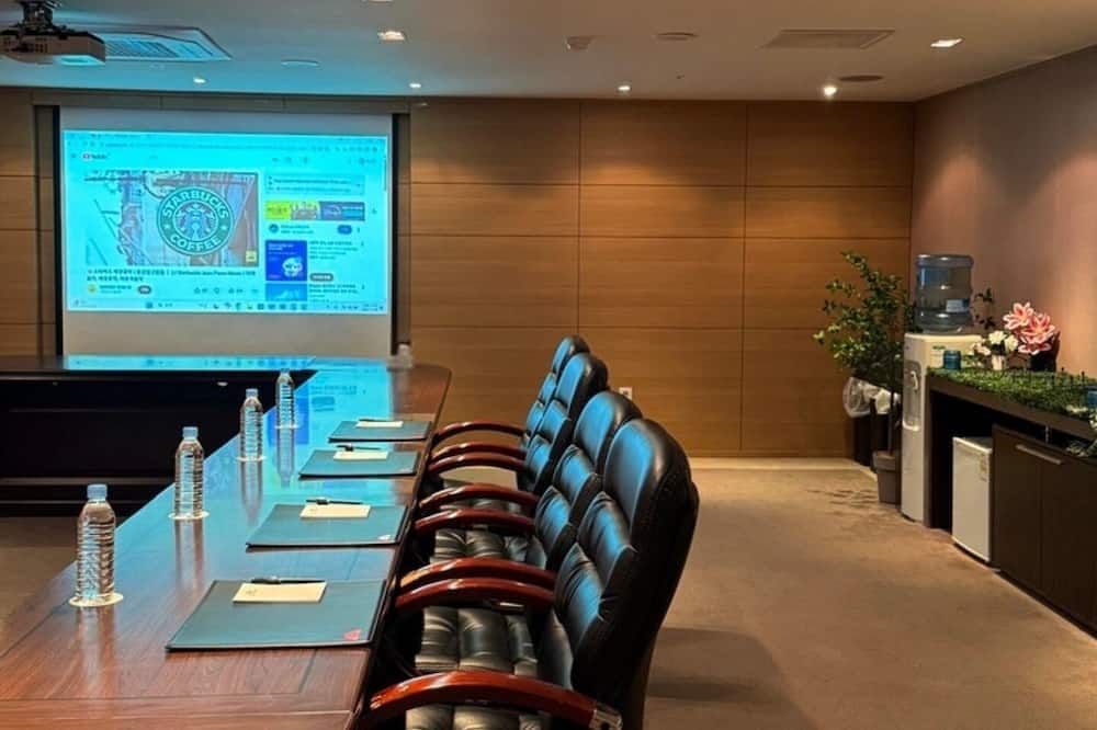 Ruang konferensi