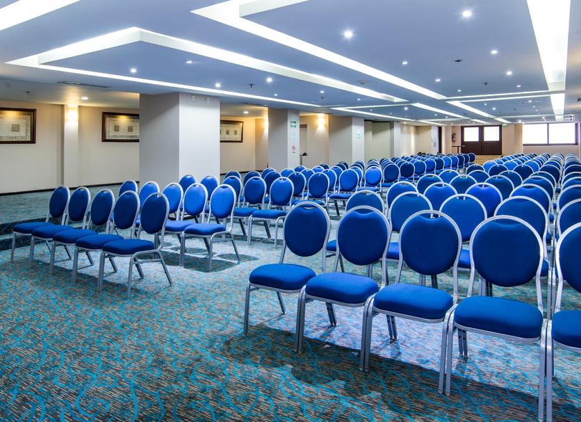 Ruang konferensi Foto