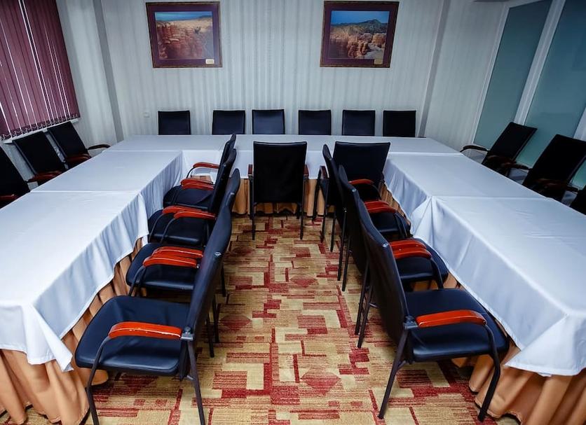 Ruang konferensi Foto