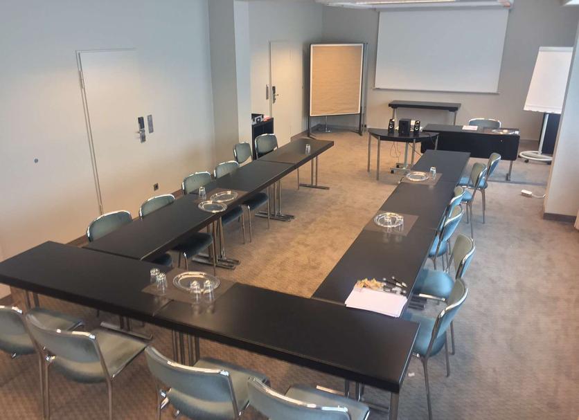 Ruang konferensi Foto