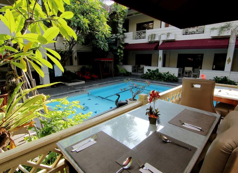 Kolam Foto