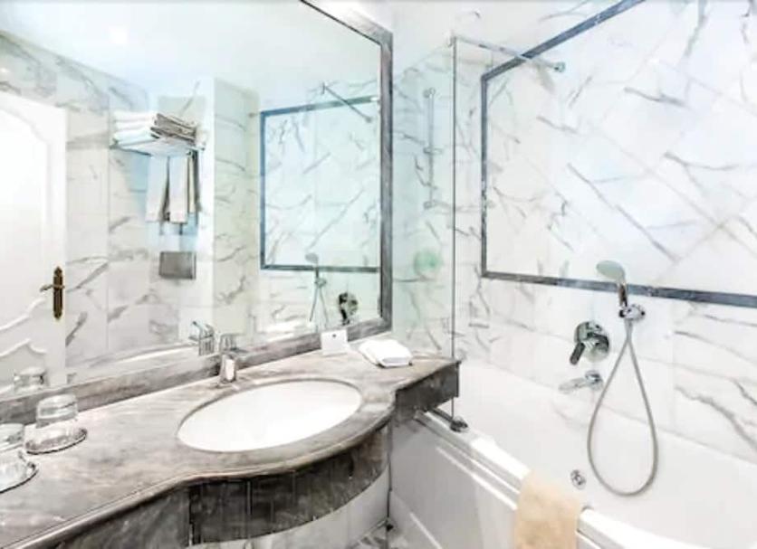 Kamar Mandi Foto