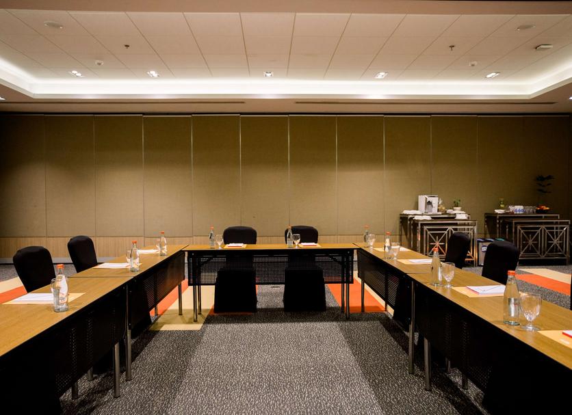 Ruang konferensi Foto