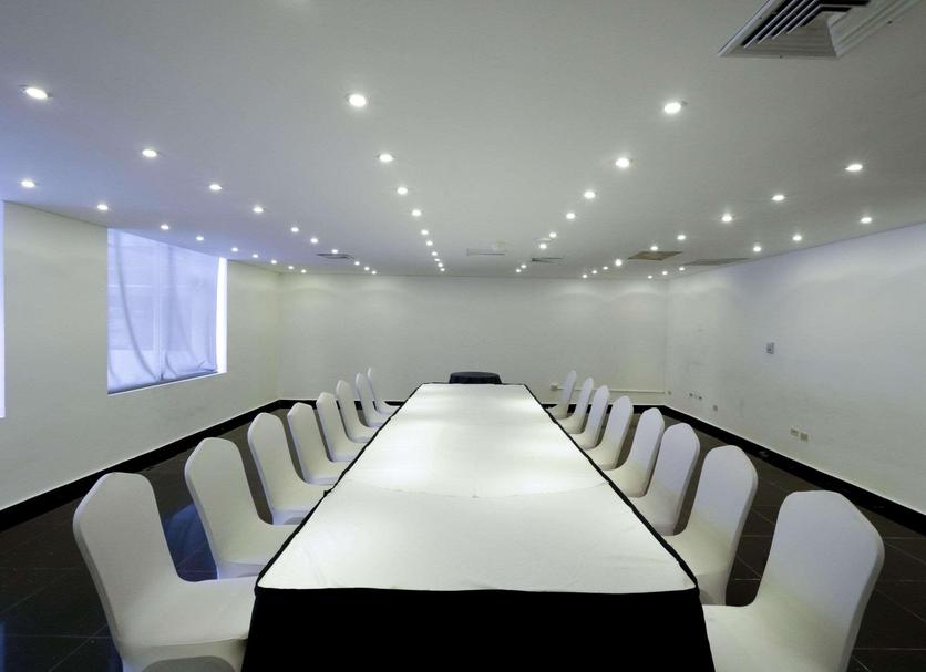 Ruang konferensi Foto