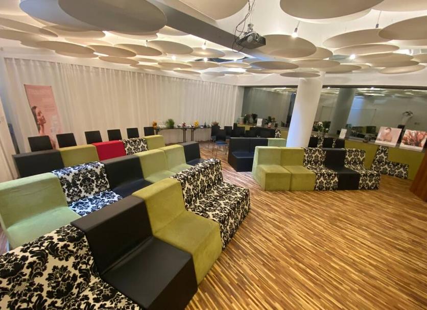 Ruang konferensi Foto