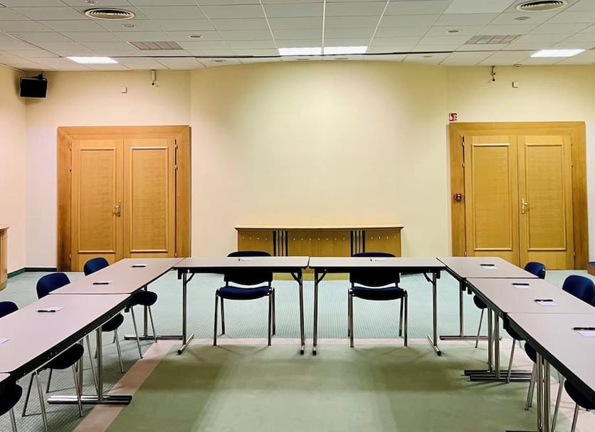 Ruang konferensi Foto