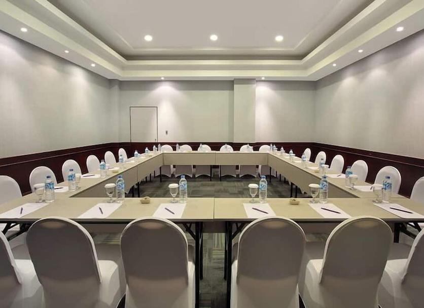 Ruang konferensi Foto
