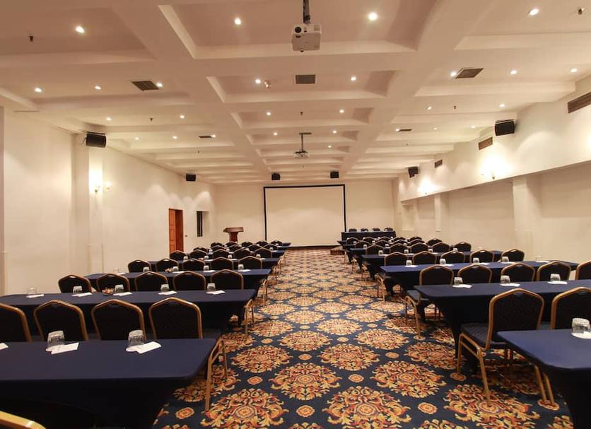 Ruang konferensi Foto