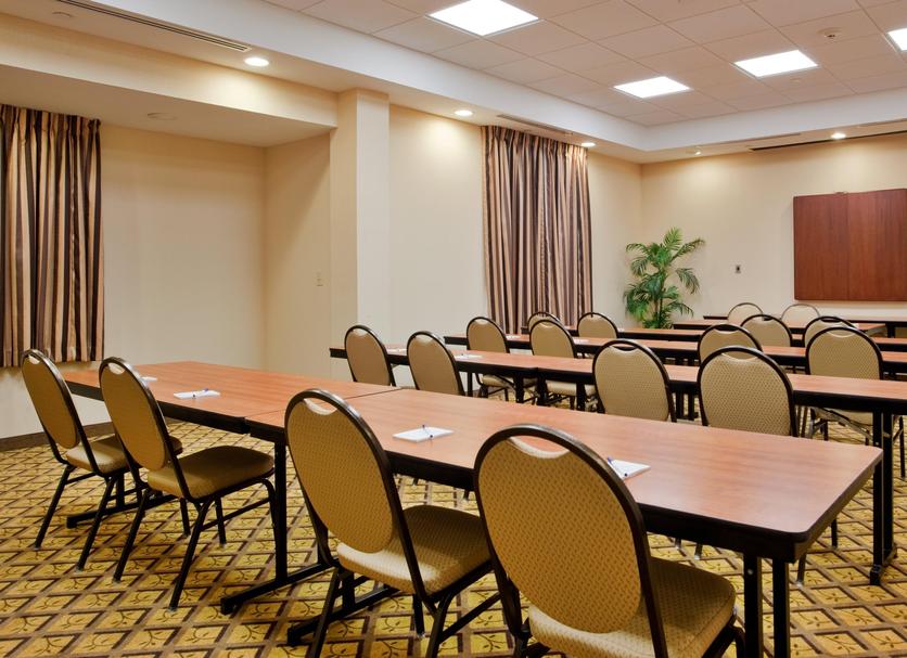 Ruang konferensi Foto