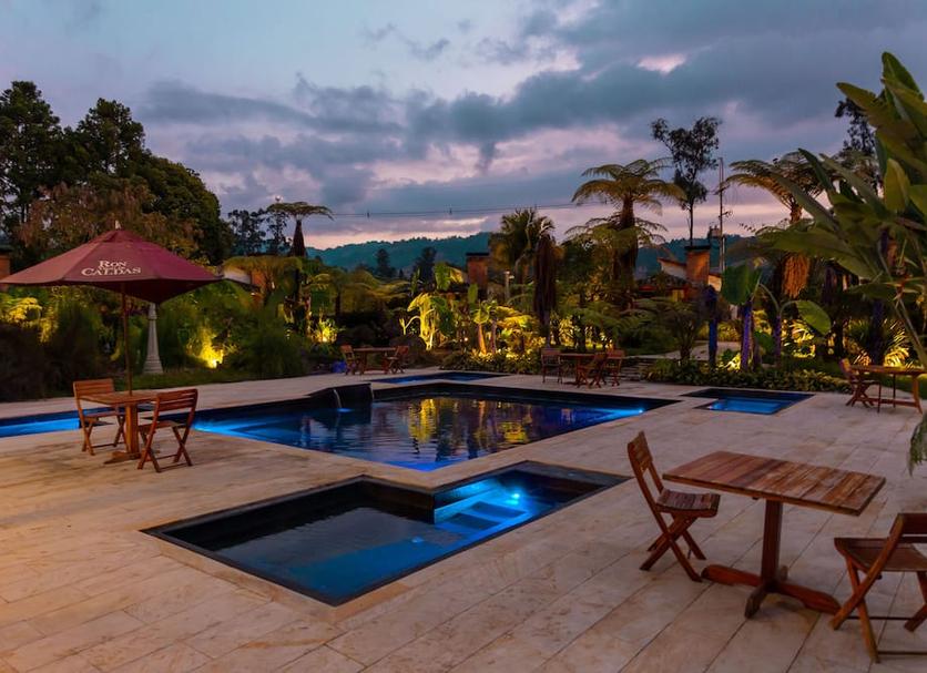 Kolam Foto