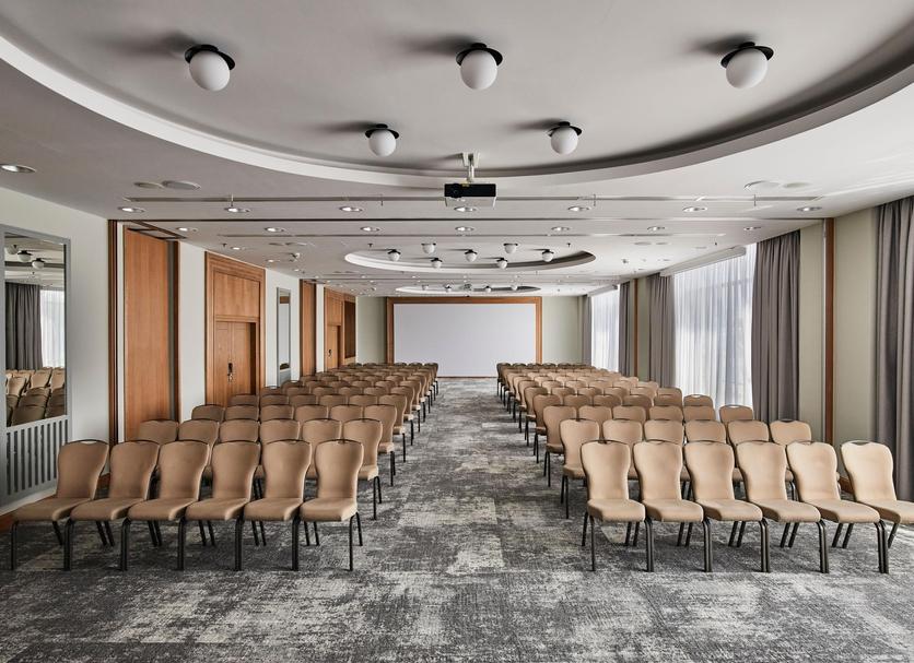 Ruang konferensi Foto