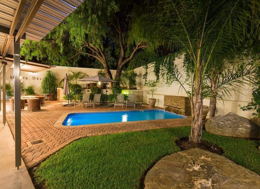 Kolam Foto