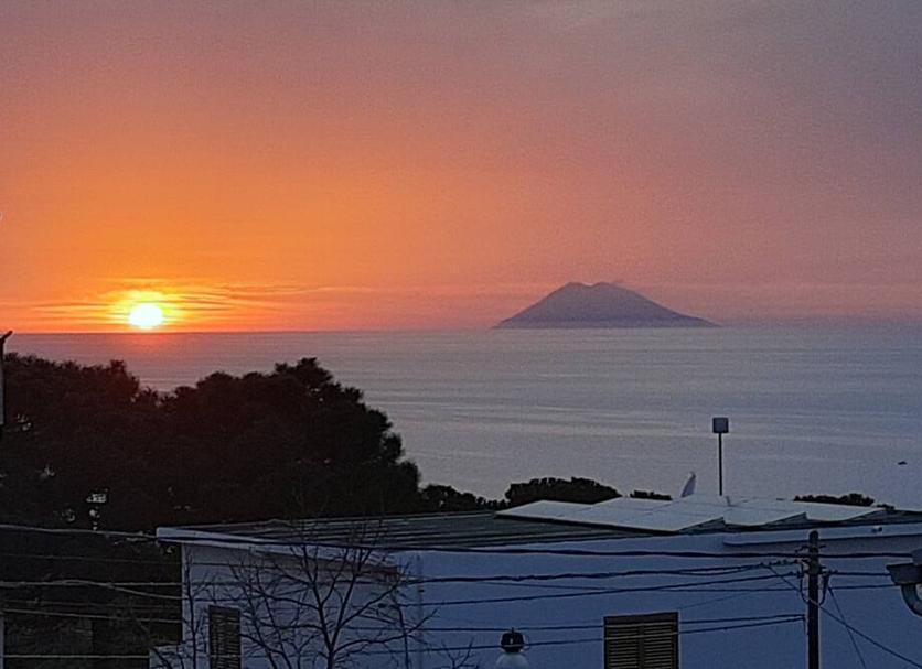 Pemandangan luar Foto
