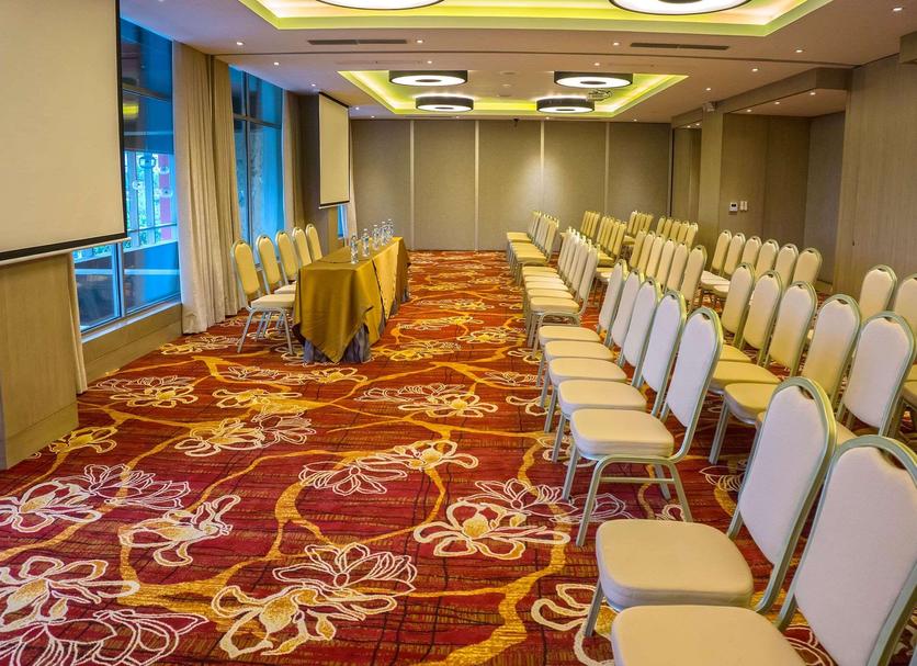 Ruang konferensi Foto