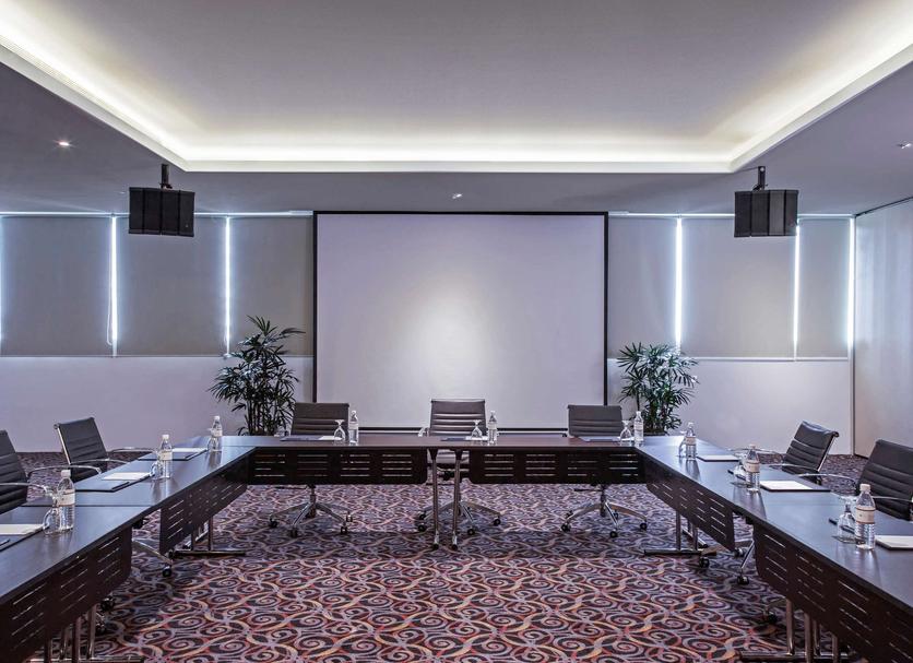 Ruang konferensi Foto