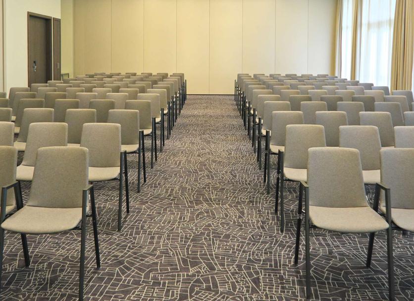 Ruang konferensi Foto