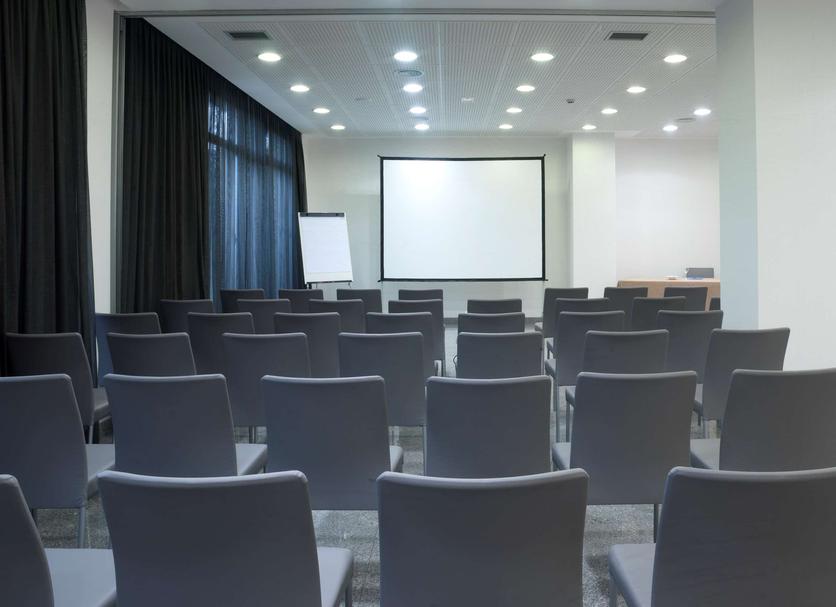 Ruang konferensi Foto