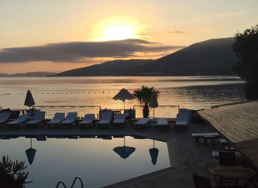 Kolam Foto