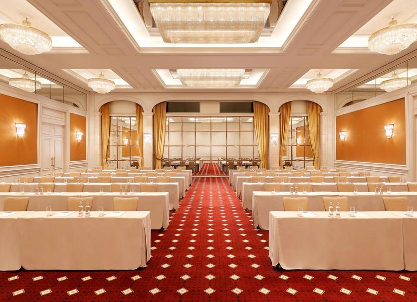 Ruang konferensi Foto