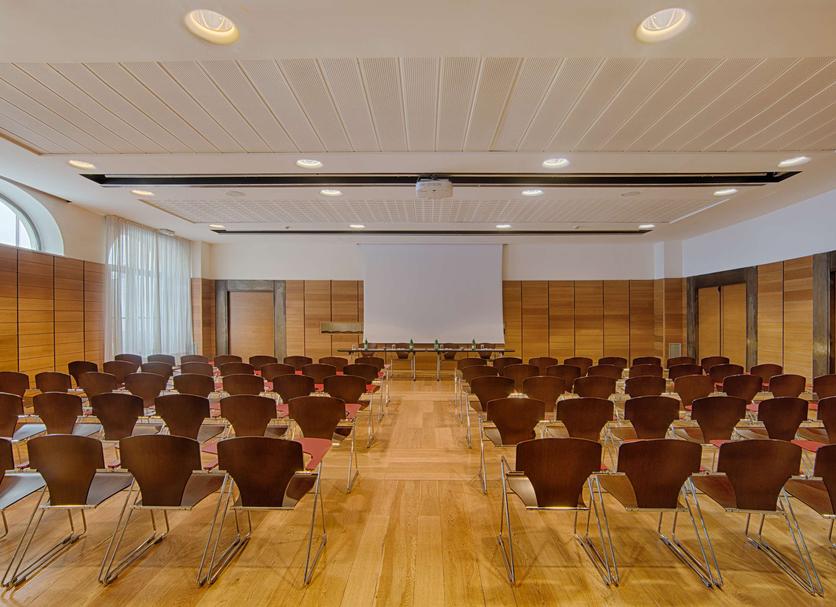 Ruang konferensi Foto