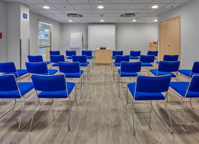 Ruang konferensi Foto