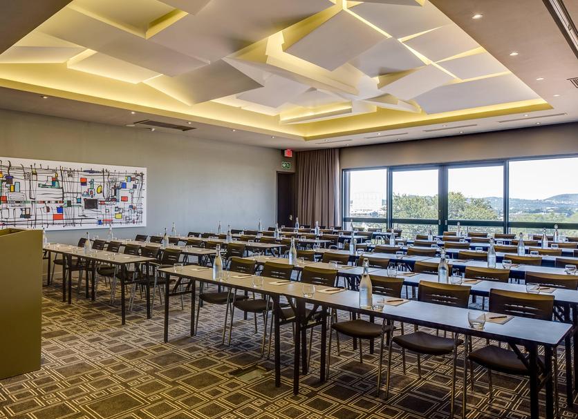 Ruang konferensi Foto