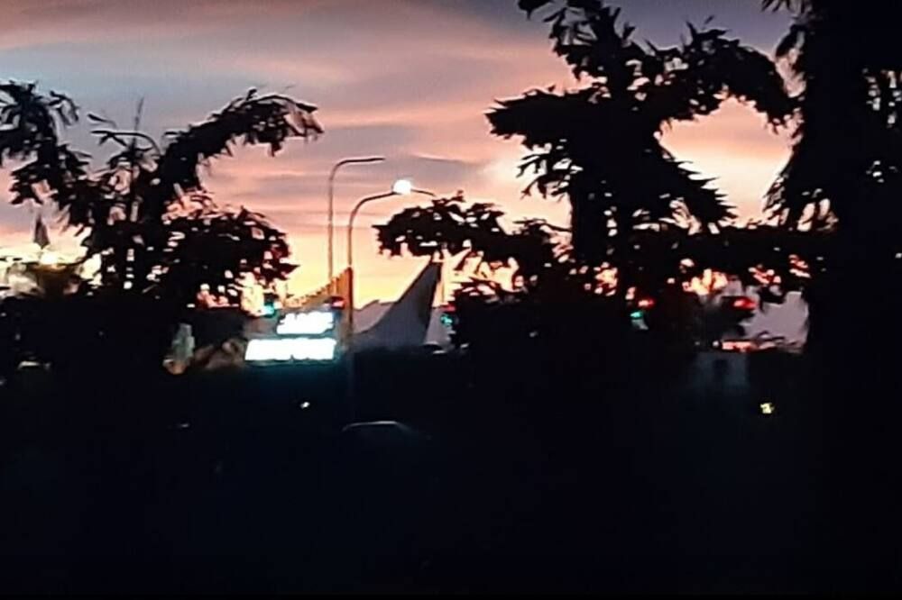 Pemandangan luar