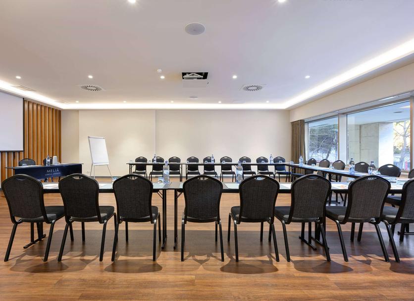 Ruang konferensi Foto