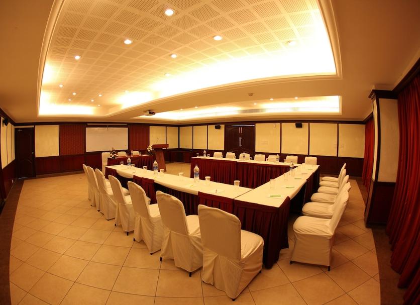 Ruang konferensi Foto