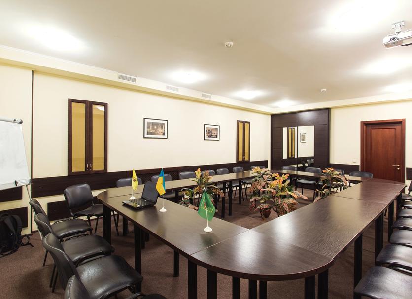 Ruang konferensi Foto