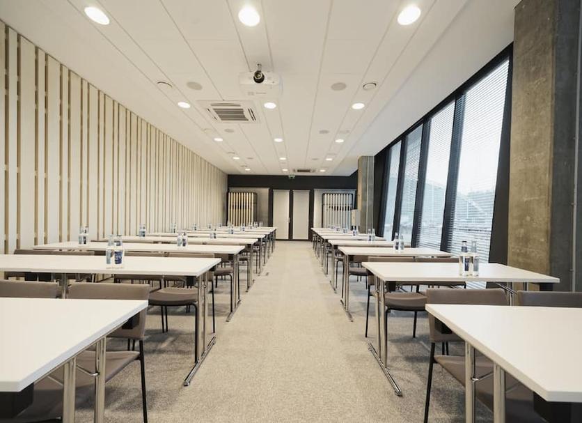 Ruang konferensi Foto