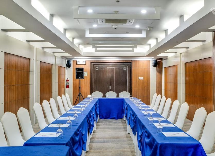 Ruang konferensi Foto