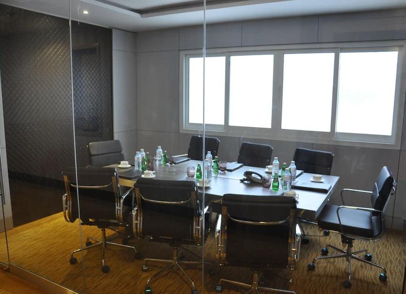 Ruang konferensi Foto