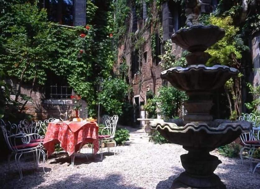 Pemandangan luar Foto