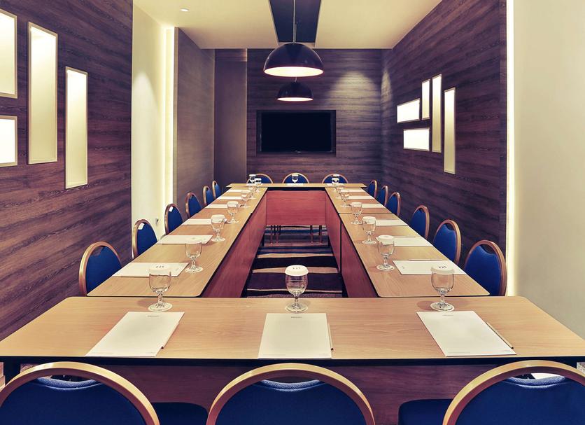 Ruang konferensi Foto