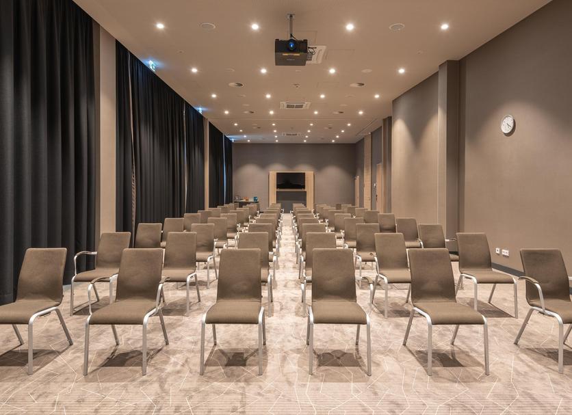 Ruang konferensi Foto