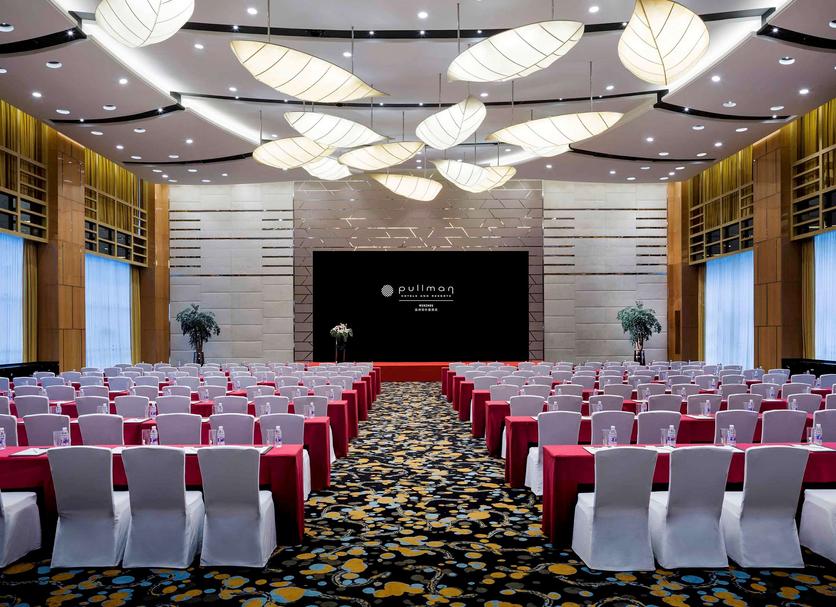 Ruang konferensi Foto