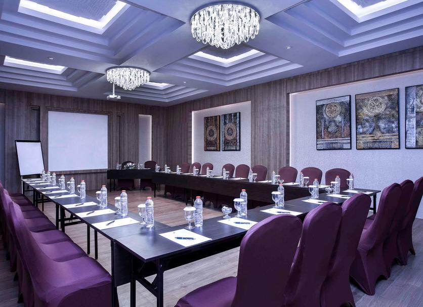 Ruang konferensi Foto