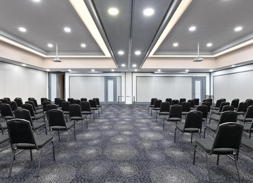 Ruang konferensi Foto